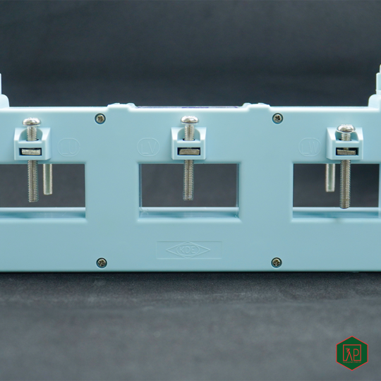 BIẾN DÒNG 3 PHA KDE83