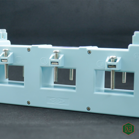 BIẾN DÒNG 3 PHA KDE83