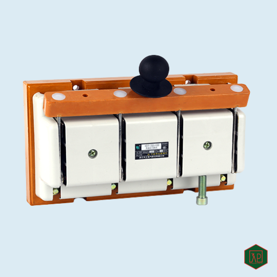 Công tắc dao HD11, HS11/B có nắp bảo vệ - Tengen