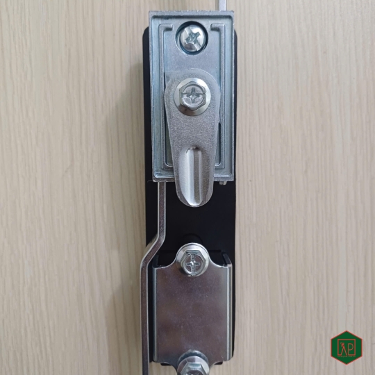 KHÓA TỦ ĐIỆN MS831-1 - SHENGJIU 